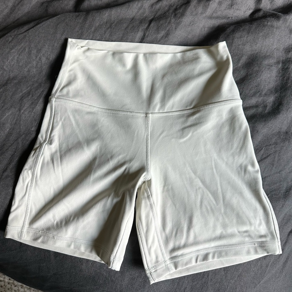 Lululemon align 6” shorts color bone